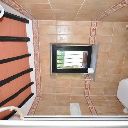 Sleeps 9 Pool Wifi T240315